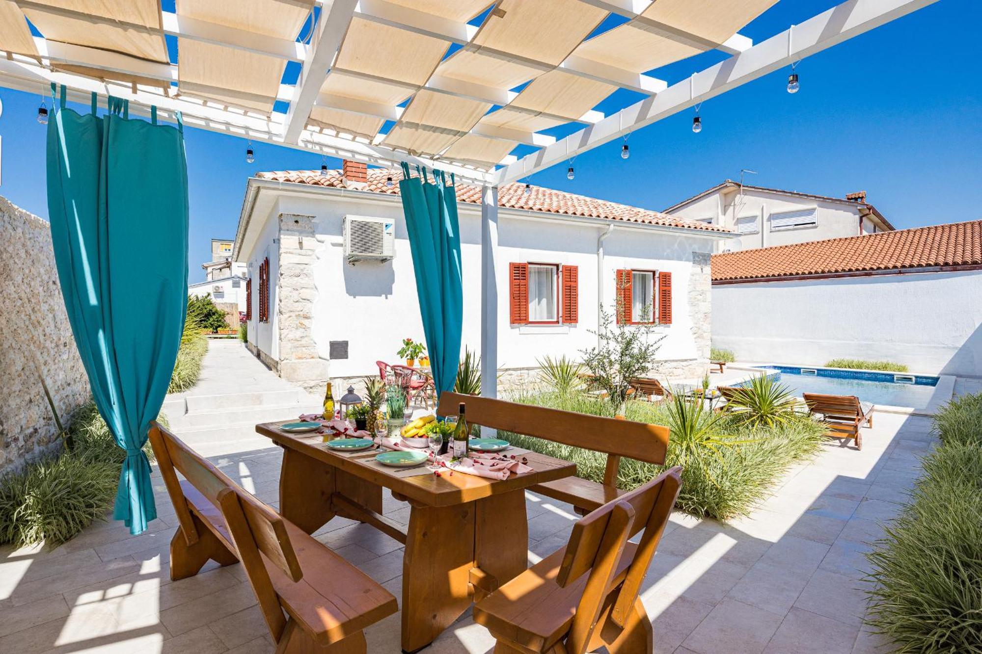 Villa Stone Paradise *